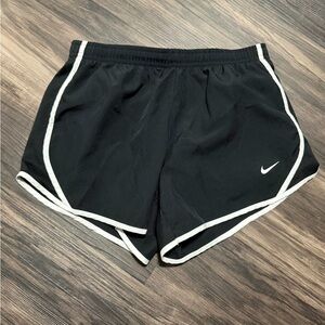 NWOT Nike Black and White Athletic Shorts Size Medium